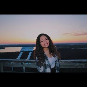 Meet your Posher, Alysia